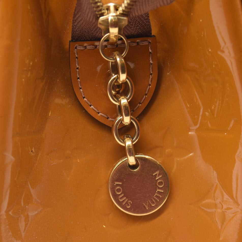 LOUIS VUITTON Vernis Brea MM Bronze