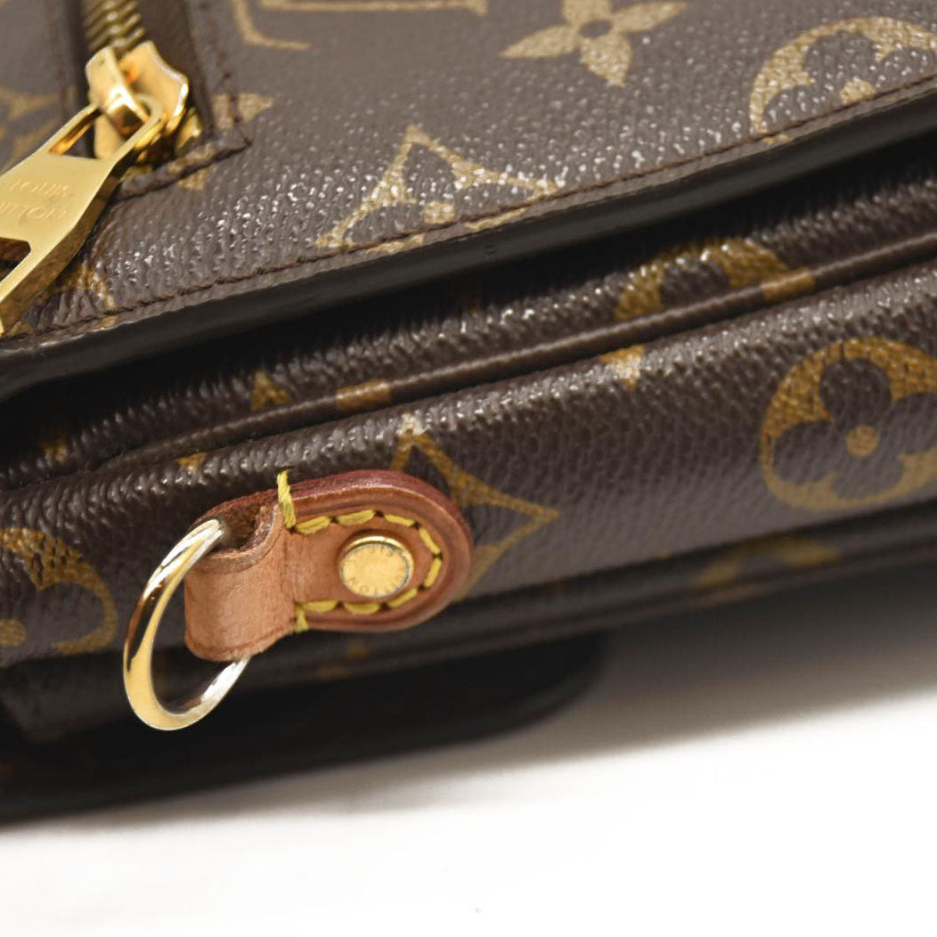LOUIS VUITTON Monogram Pochette Metis