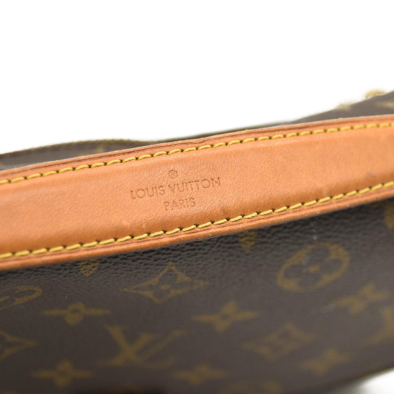 LOUIS VUITTON Monogram Pochette Metis