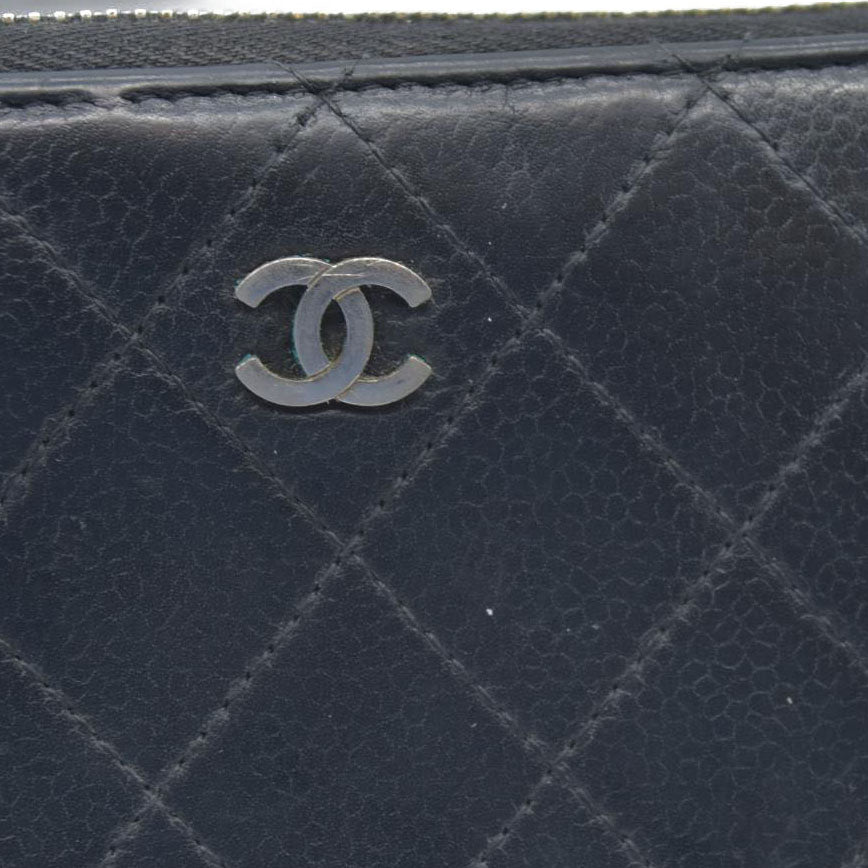 $1200 Chanel 2011 Caviar Leather Zip Around Long Wallet