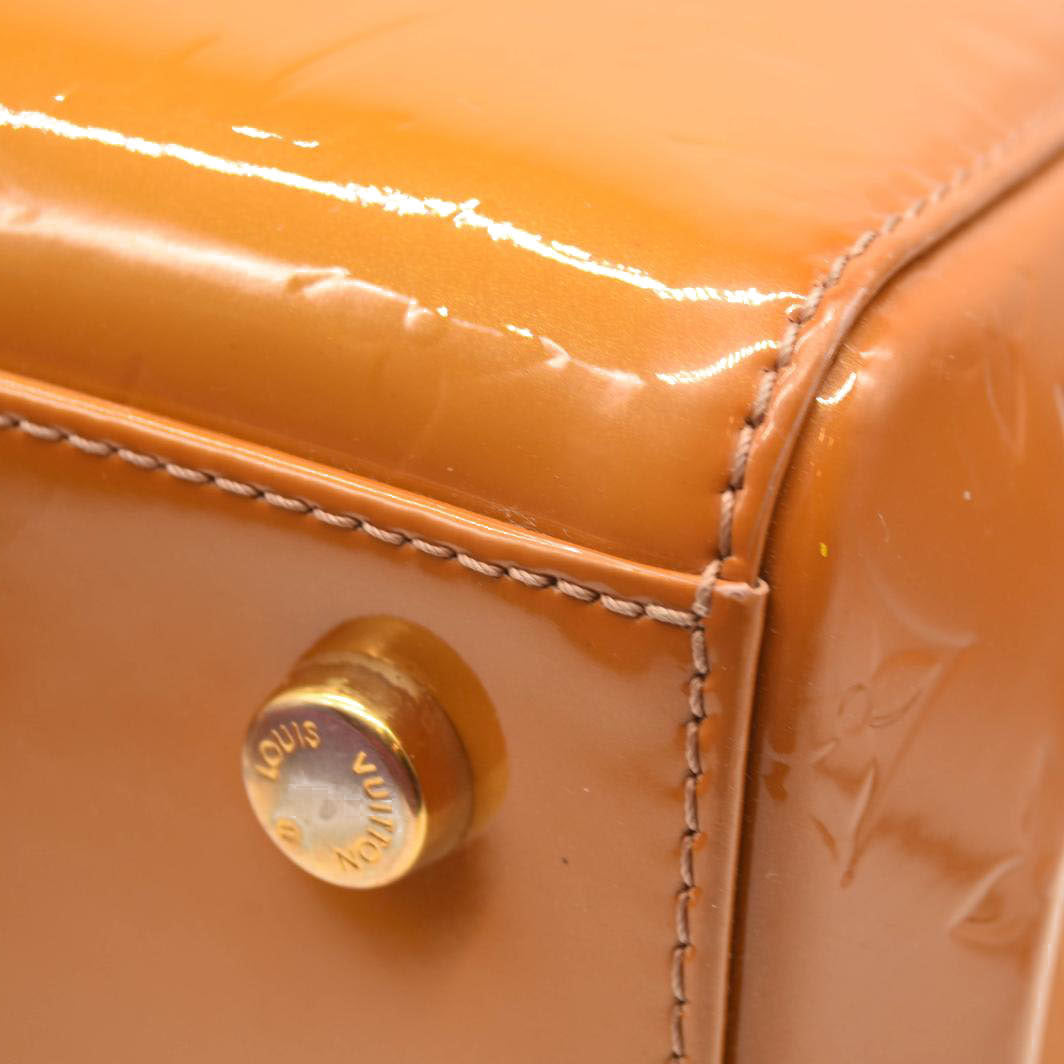 LOUIS VUITTON Vernis Brea MM Bronze