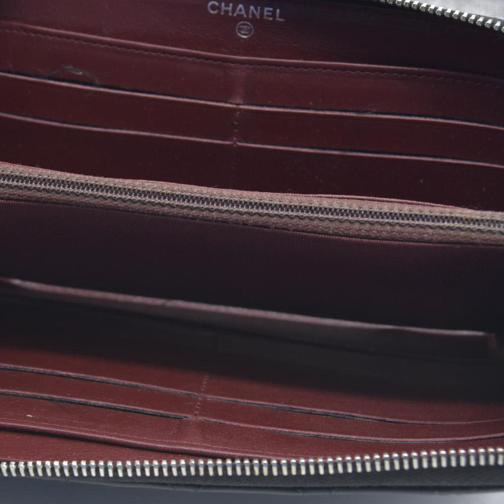 $1200 Chanel 2011 Caviar Leather Zip Around Long Wallet