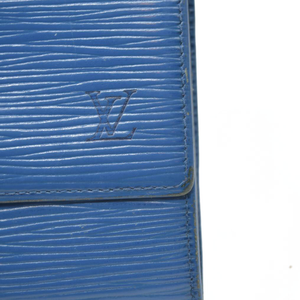 $695 1993 Louis Vuitton Epi Elise Trifold Wallet Blue MI0923