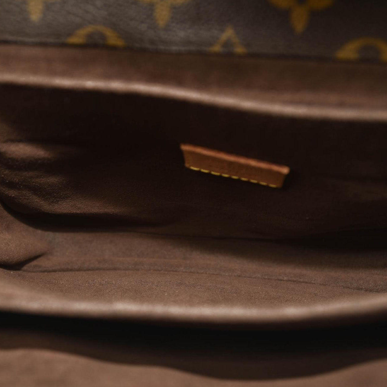 LOUIS VUITTON Monogram Pochette Metis