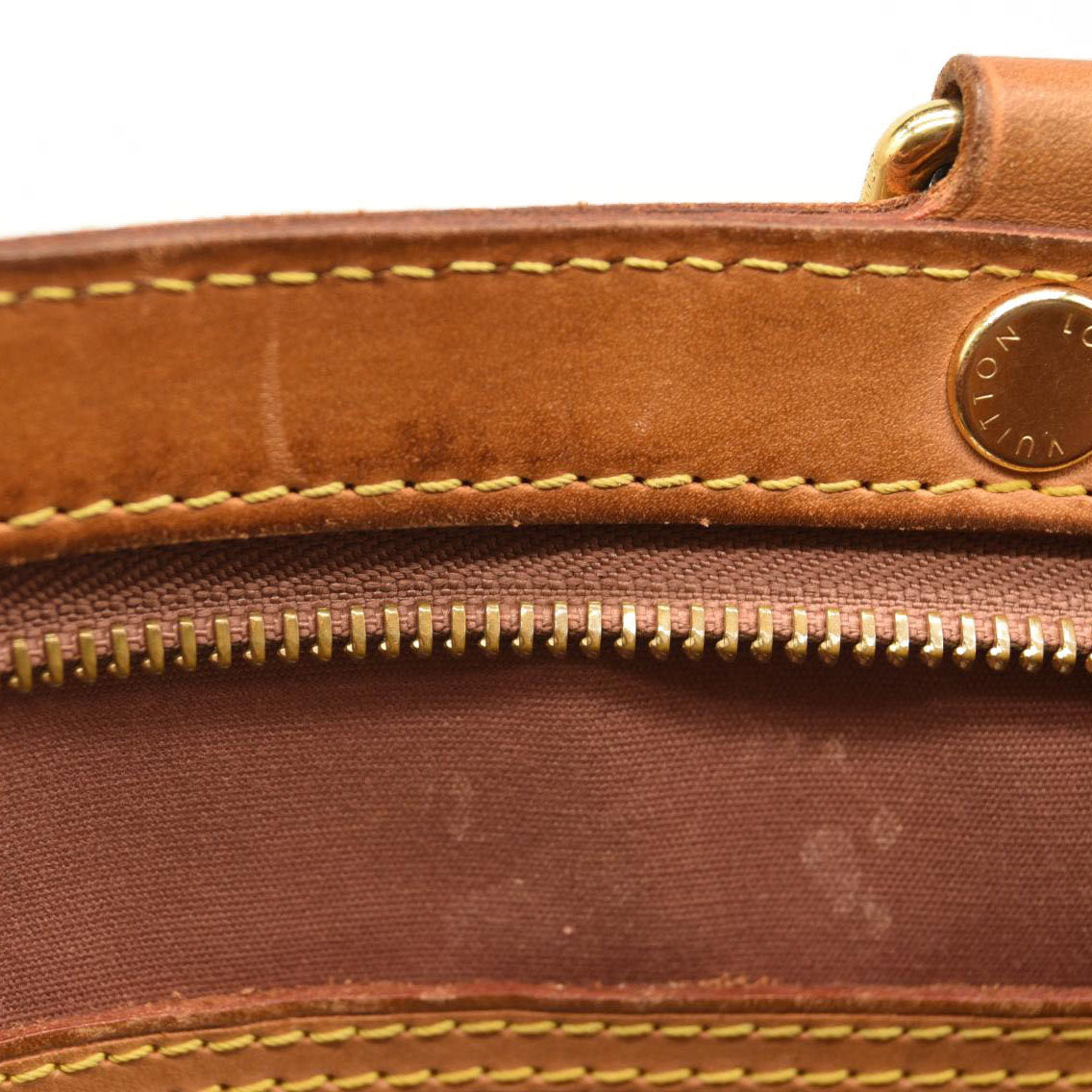 LOUIS VUITTON Vernis Brea MM Bronze