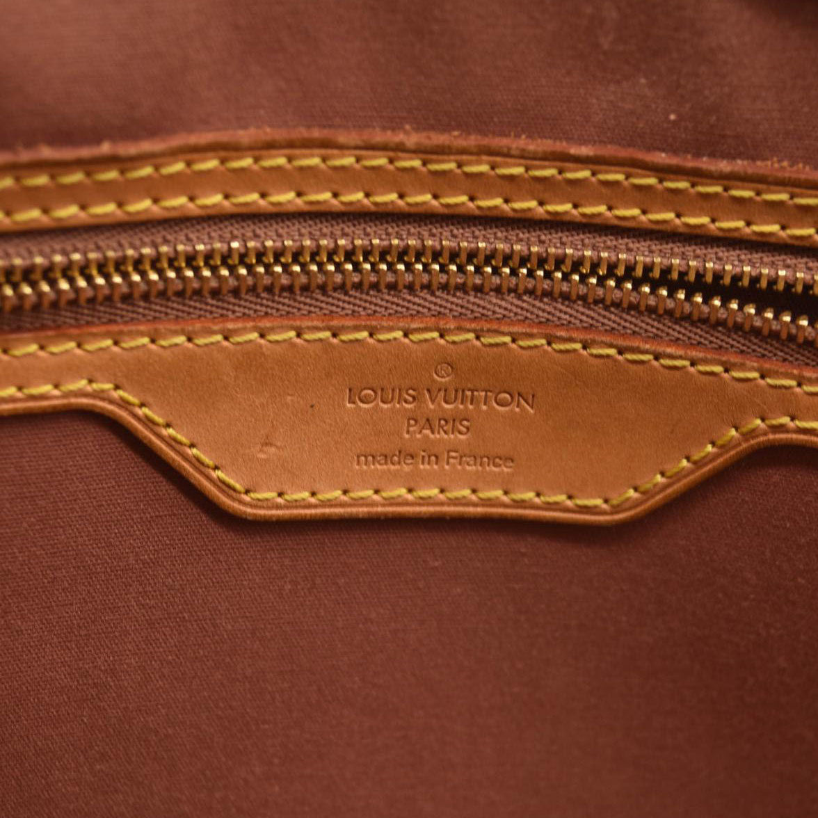 LOUIS VUITTON Vernis Brea MM Bronze