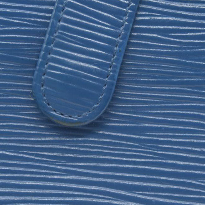 $765 Louis Vuitton Vintage 1997 French Purse