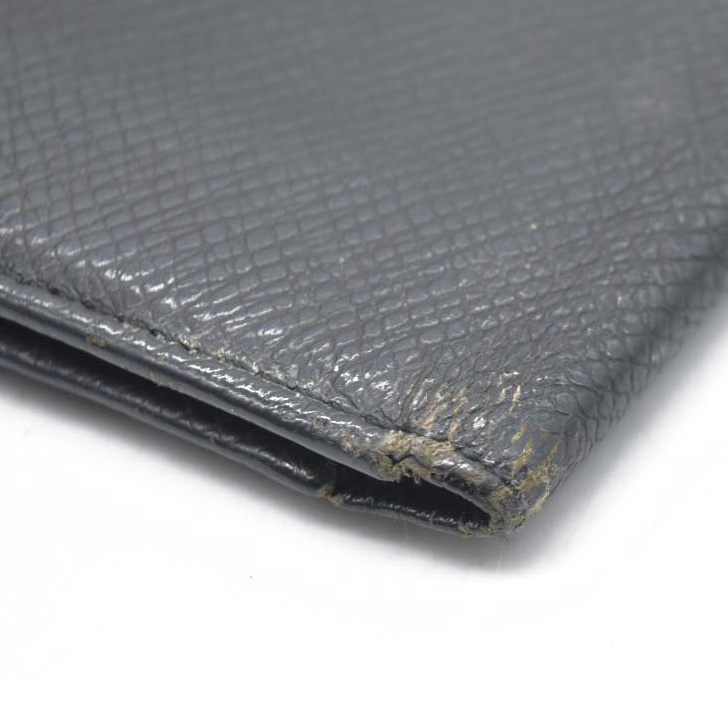 $765 Louis Vuitton Taiga Brazza Wallet Black Leather Long Wallet MI0060 2000
