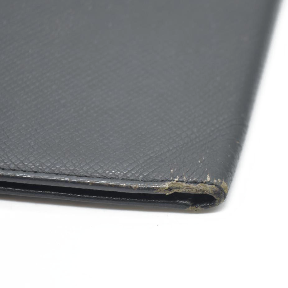 $765 Louis Vuitton Taiga Brazza Wallet Black Leather Long Wallet MI0060 2000