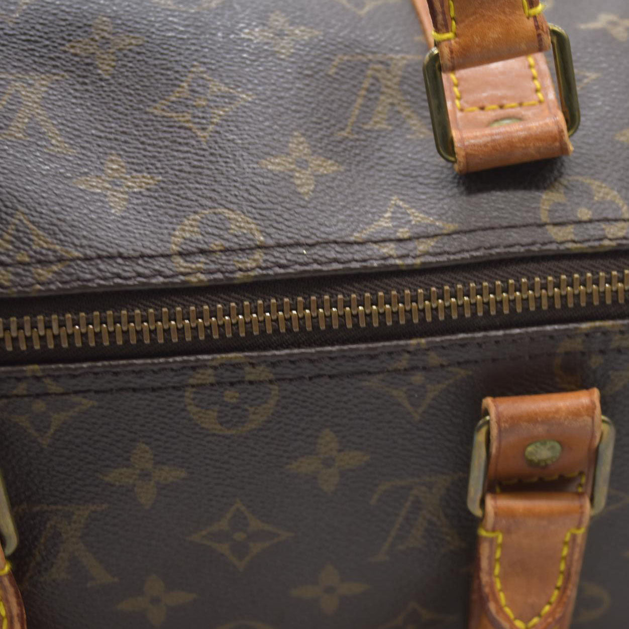 AUCTION $2630 Louis Vuitton  Monogram Keepall Bandouliere 50