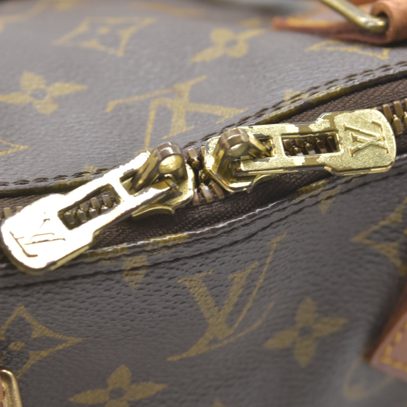 $2090 1993 Louis Vuitton Alma PM Brown Monogram VI1913