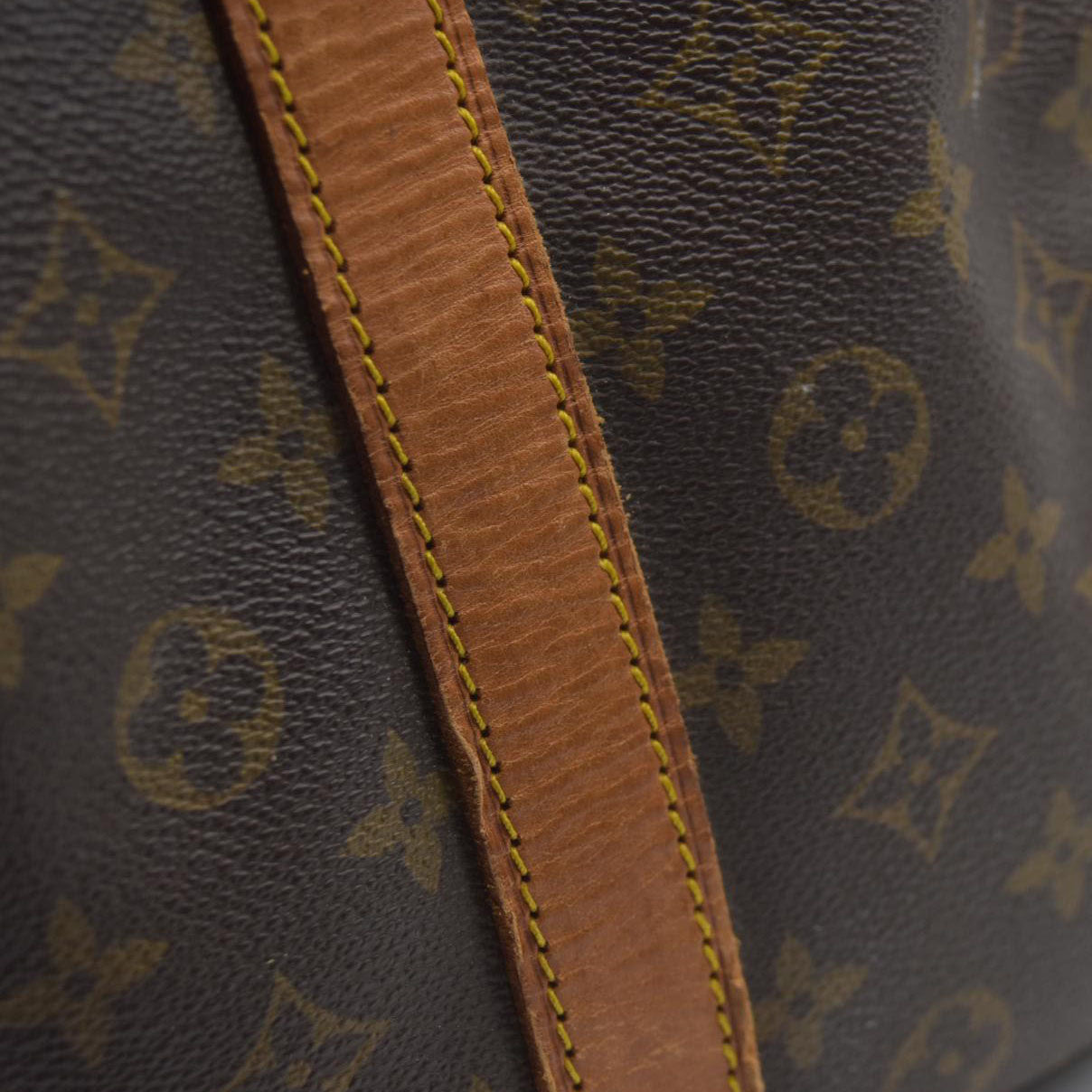 AUCTION $2630 Louis Vuitton  Monogram Keepall Bandouliere 50
