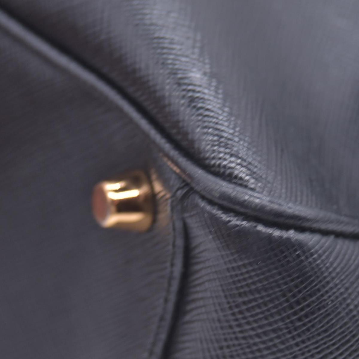 $1195 Prada Bauletto Handbag Saffiano Leather Medium CONSIGNMENT