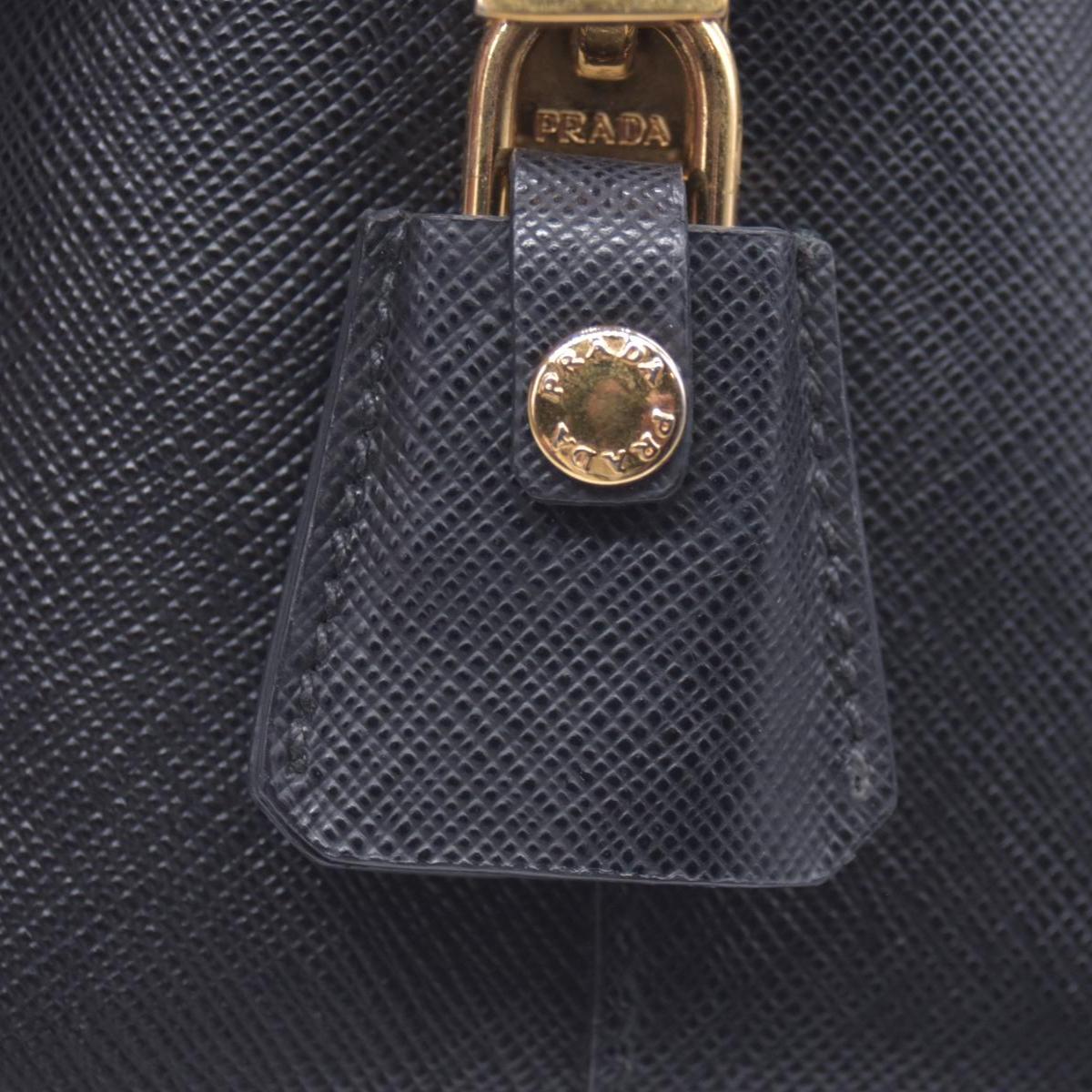 $1195 Prada Bauletto Handbag Saffiano Leather Medium CONSIGNMENT