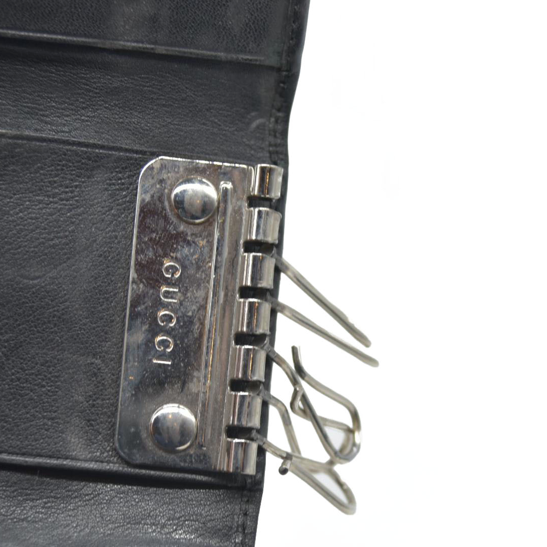 $350 GUCCI G Logo Leather 6 Ring Key Case Black