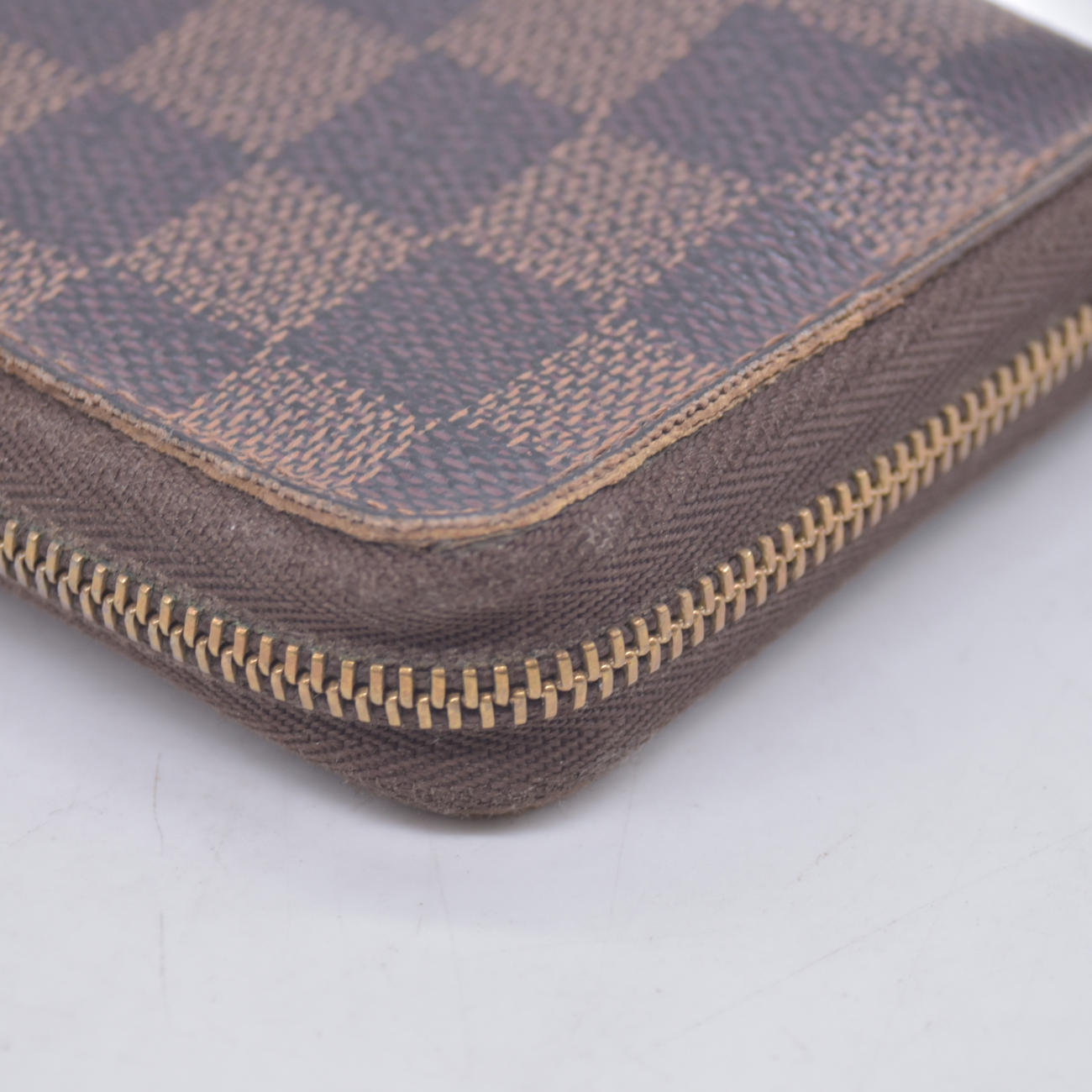 $560 2009 Louis Vuitton Damier Ebene Zippy Coin Purse CT0069