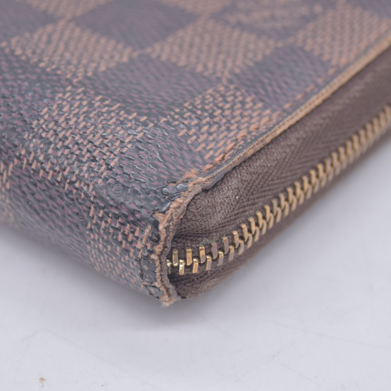 $560 2009 Louis Vuitton Damier Ebene Zippy Coin Purse CT0069