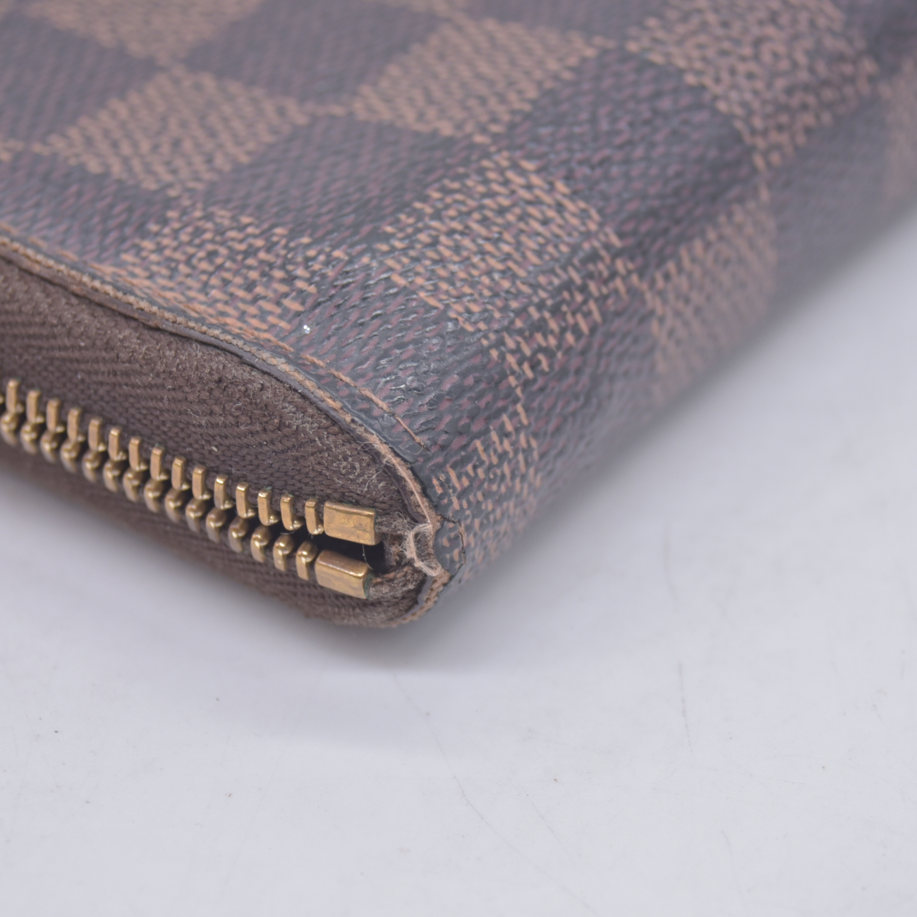 $560 2009 Louis Vuitton Damier Ebene Zippy Coin Purse CT0069