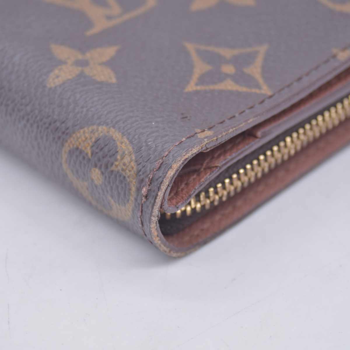 $590 1999 Louis Vuitton Monogram Compact Zippe Zipped Wallet MI0969