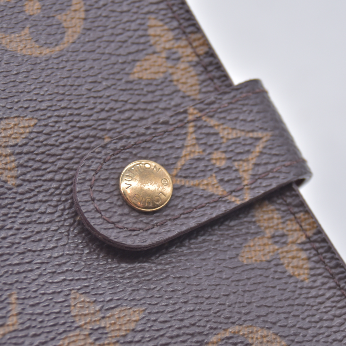 $590 1999 Louis Vuitton Monogram Compact Zippe Zipped Wallet MI0969
