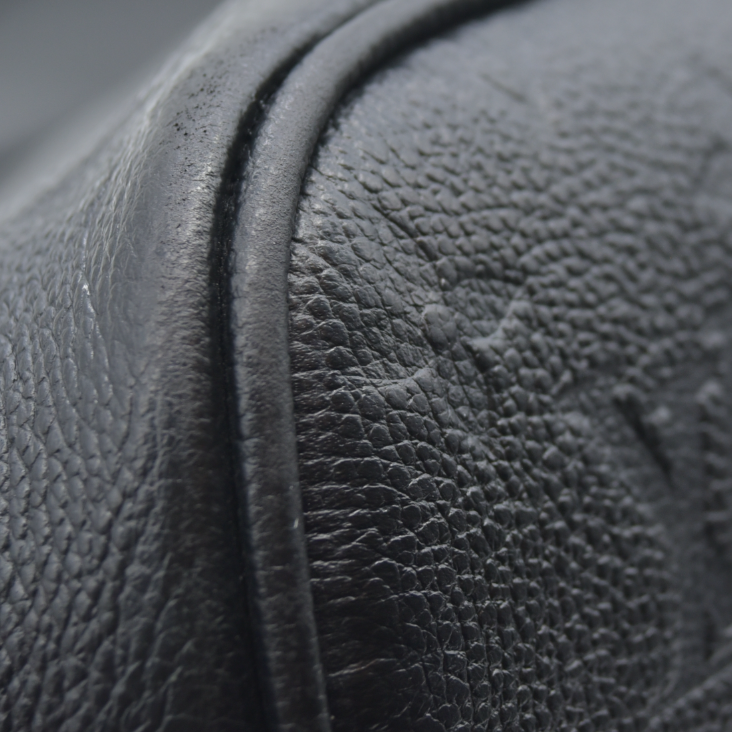 AUCTION $2800 Louis Vuitton  Empreinte Monogram Giant Neverfull MM Black RFID Tote