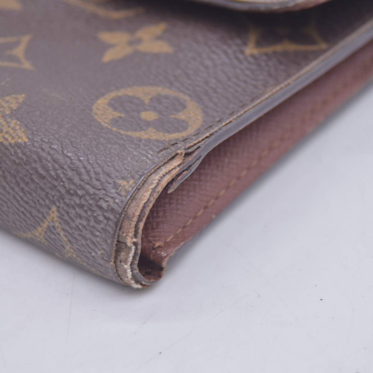 $635 2002 Louis Vuitton Monogram Canvas Pochette Passport Organizer Brown CA0032