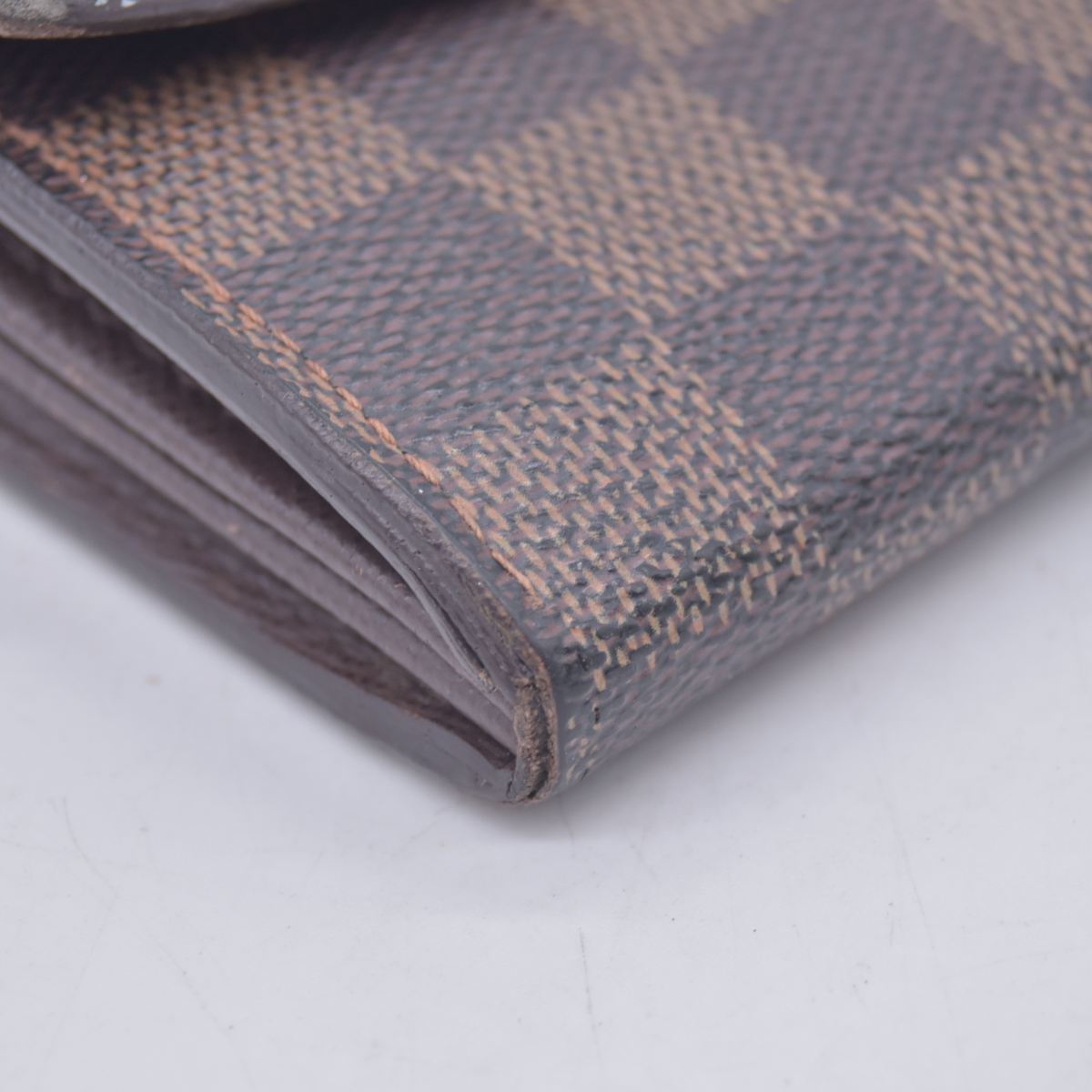 $800 2006 Louis Vuitton Damier Ebene Sarah Long Bifold Wallet Brown CA1026