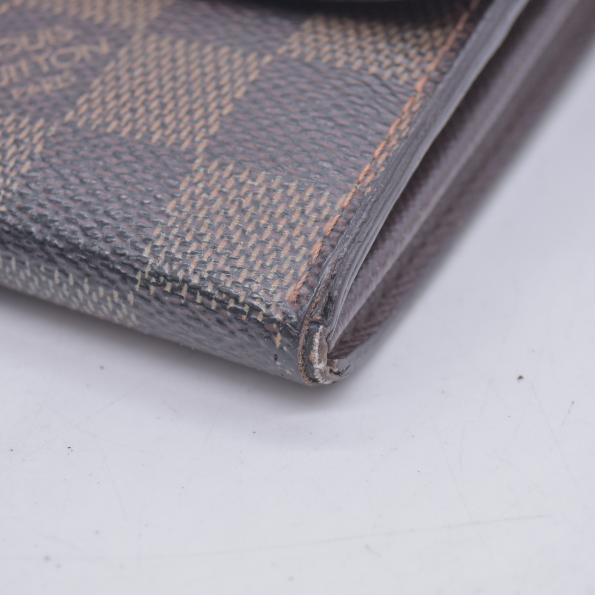 $800 2006 Louis Vuitton Damier Ebene Sarah Long Bifold Wallet Brown CA1026