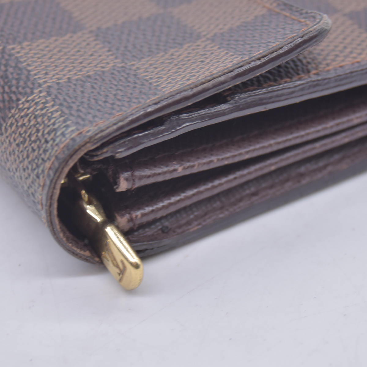$800 2006 Louis Vuitton Damier Ebene Sarah Long Bifold Wallet Brown CA1026