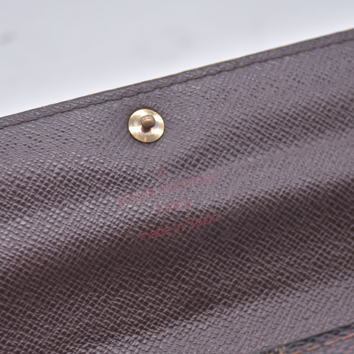 $800 2006 Louis Vuitton Damier Ebene Sarah Long Bifold Wallet Brown CA1026