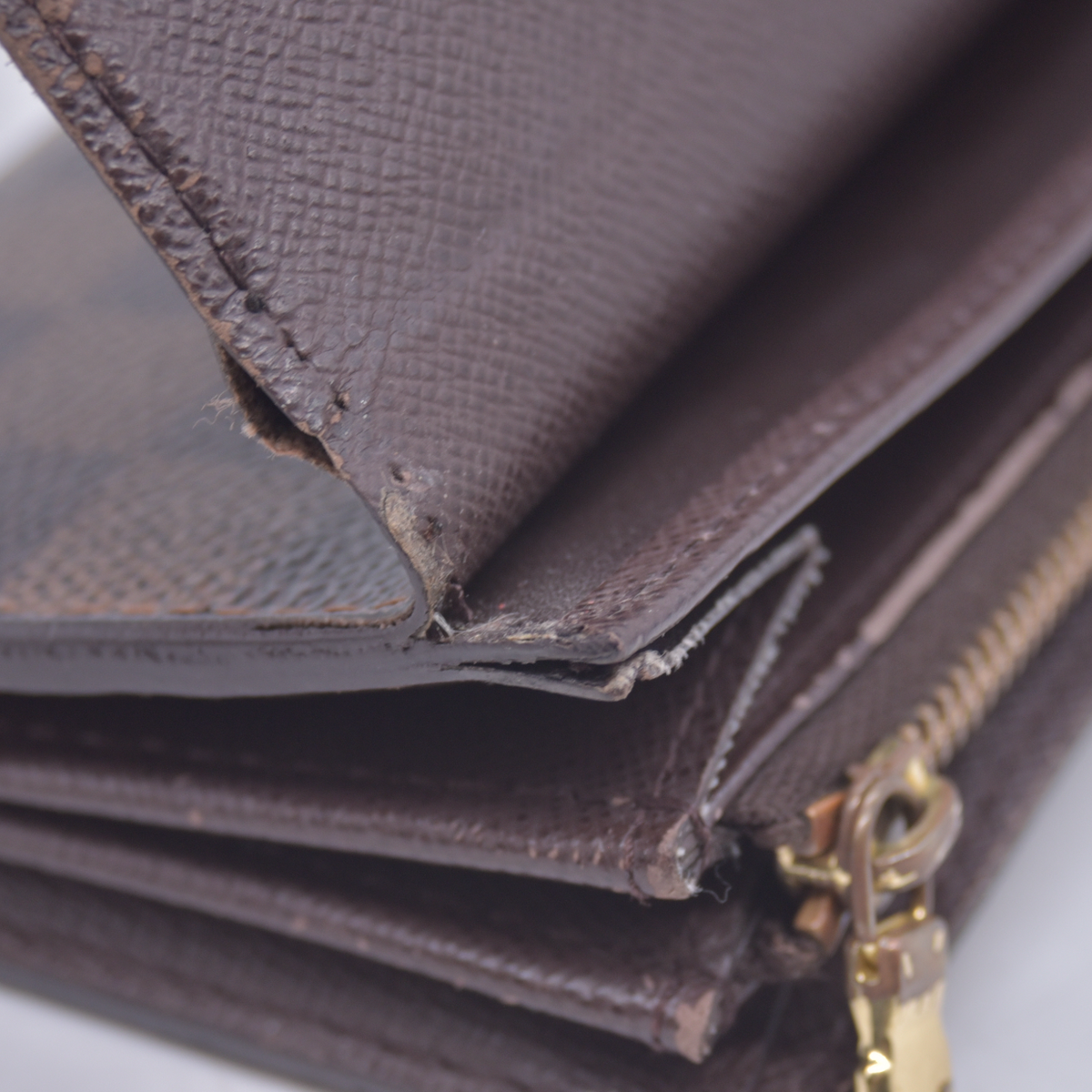 $800 2006 Louis Vuitton Damier Ebene Sarah Long Bifold Wallet Brown CA1026