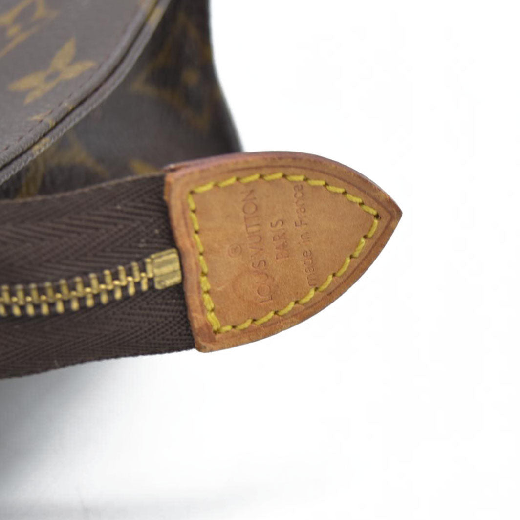 AUCTION $1620 Louis Vuitton Monogram Toiletry Pouch 15 MB0929