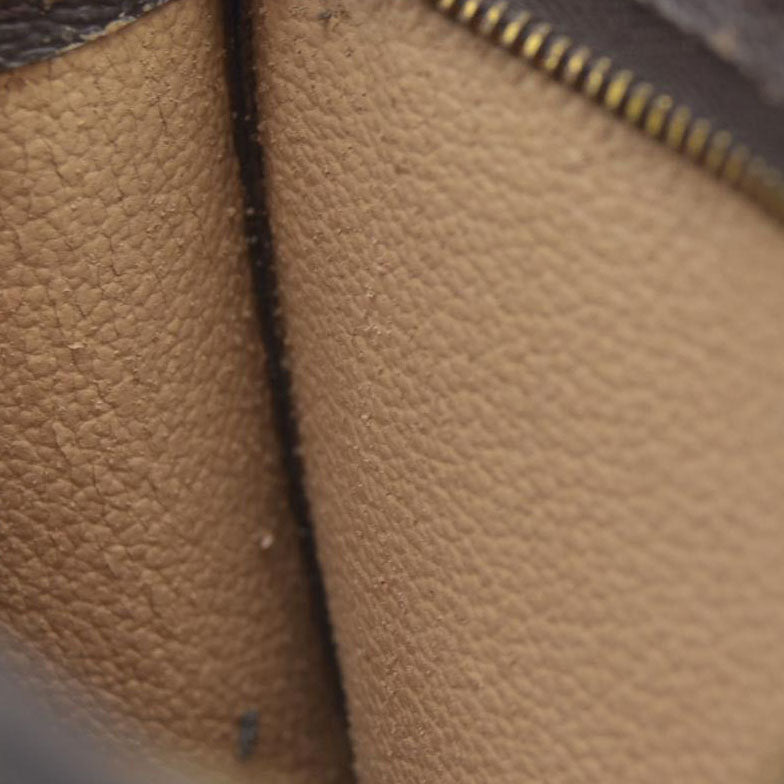 AUCTION $1620 Louis Vuitton Monogram Toiletry Pouch 15 MB0929