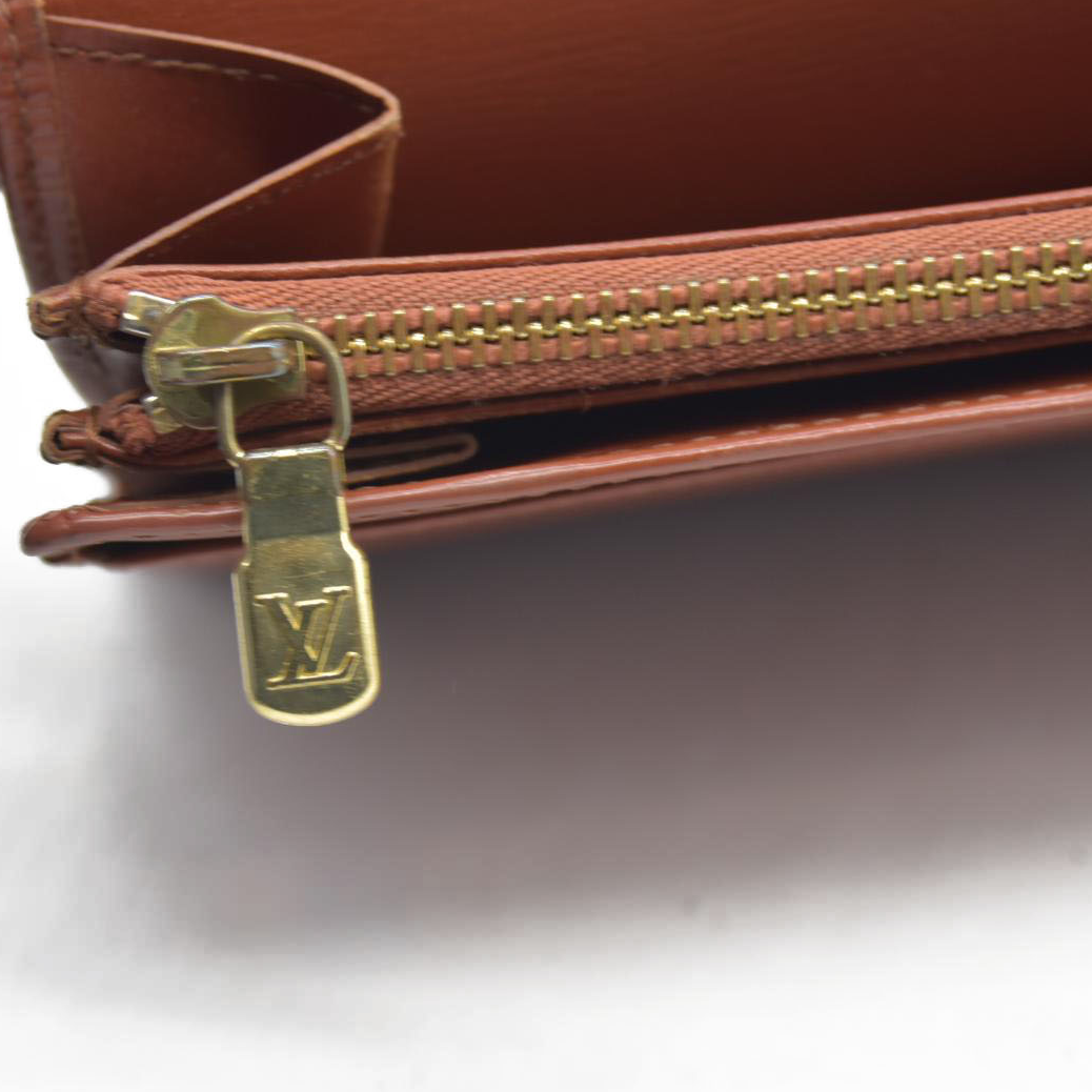 $805 Louis Vuitton Epi Porte Feuille Sarah Leather Long Bifold Wallet CA0975