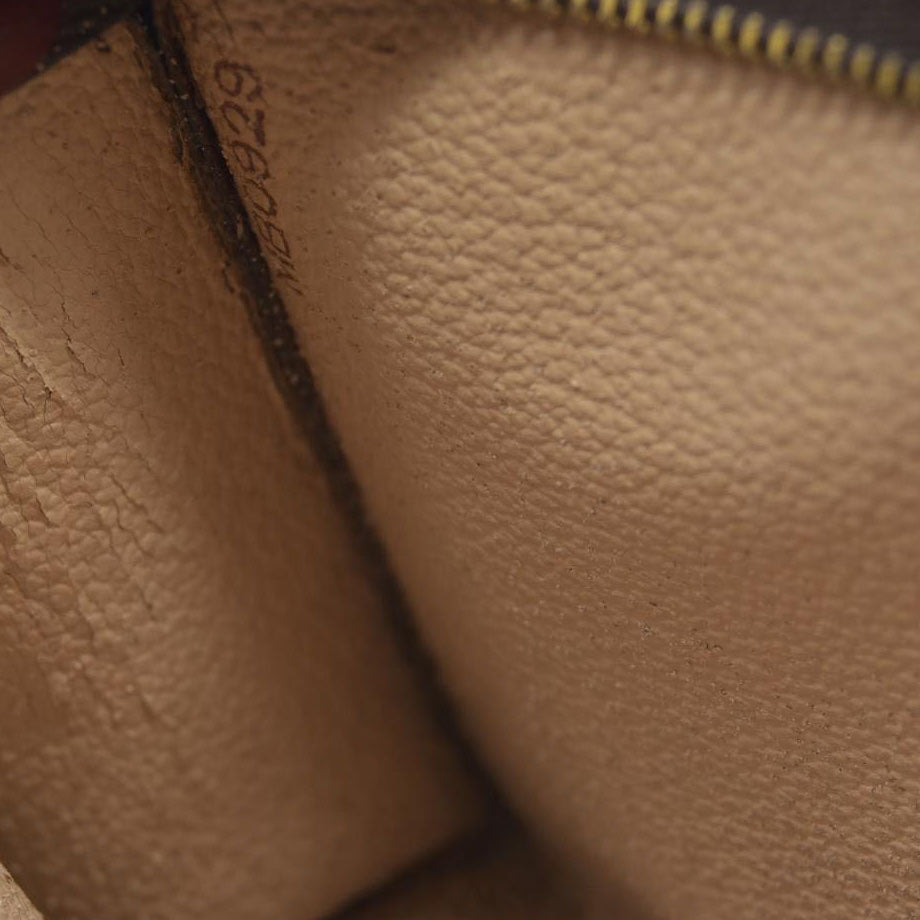 AUCTION $1620 Louis Vuitton Monogram Toiletry Pouch 15 MB0929