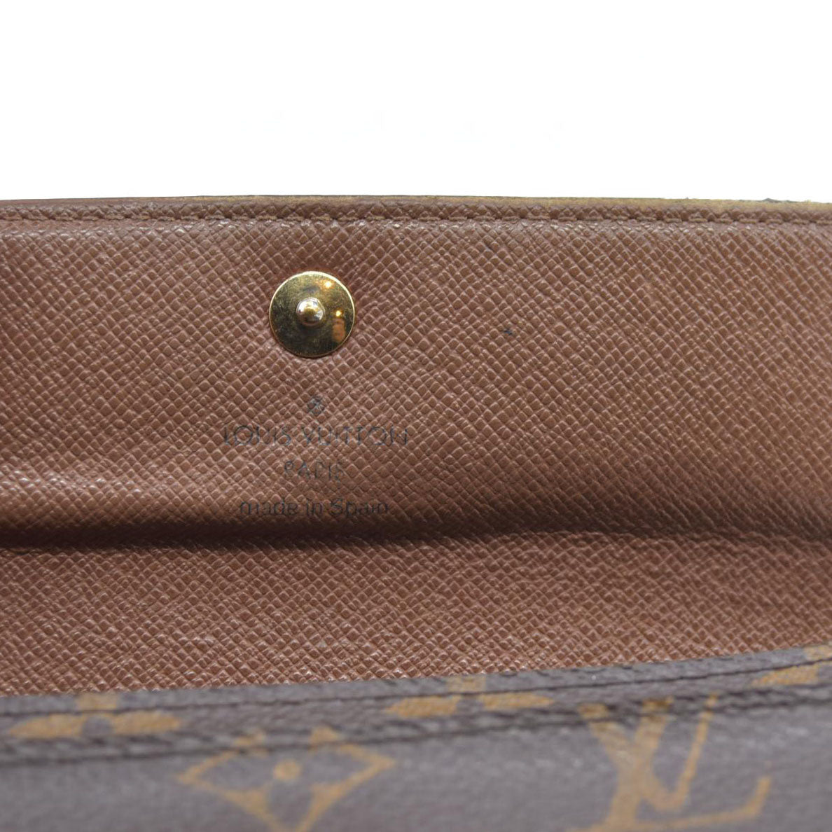AUCTION $610 LOUIS VUITTON Monogram Alexandra Trifold Wallet CA4018
