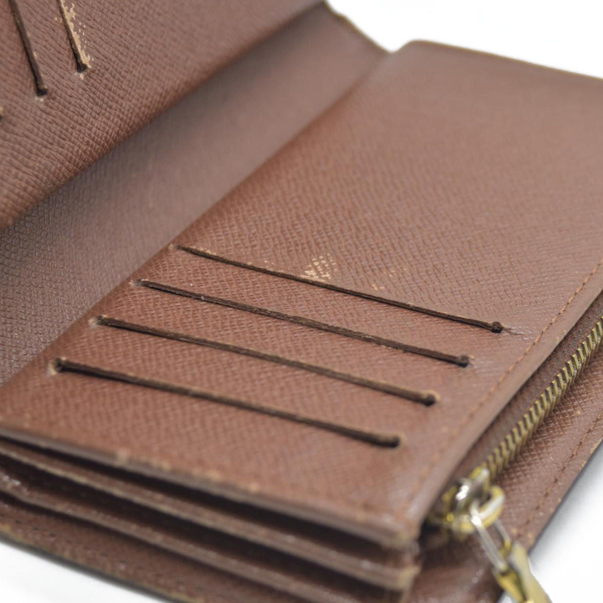 AUCTION $610 LOUIS VUITTON Monogram Alexandra Trifold Wallet CA4018