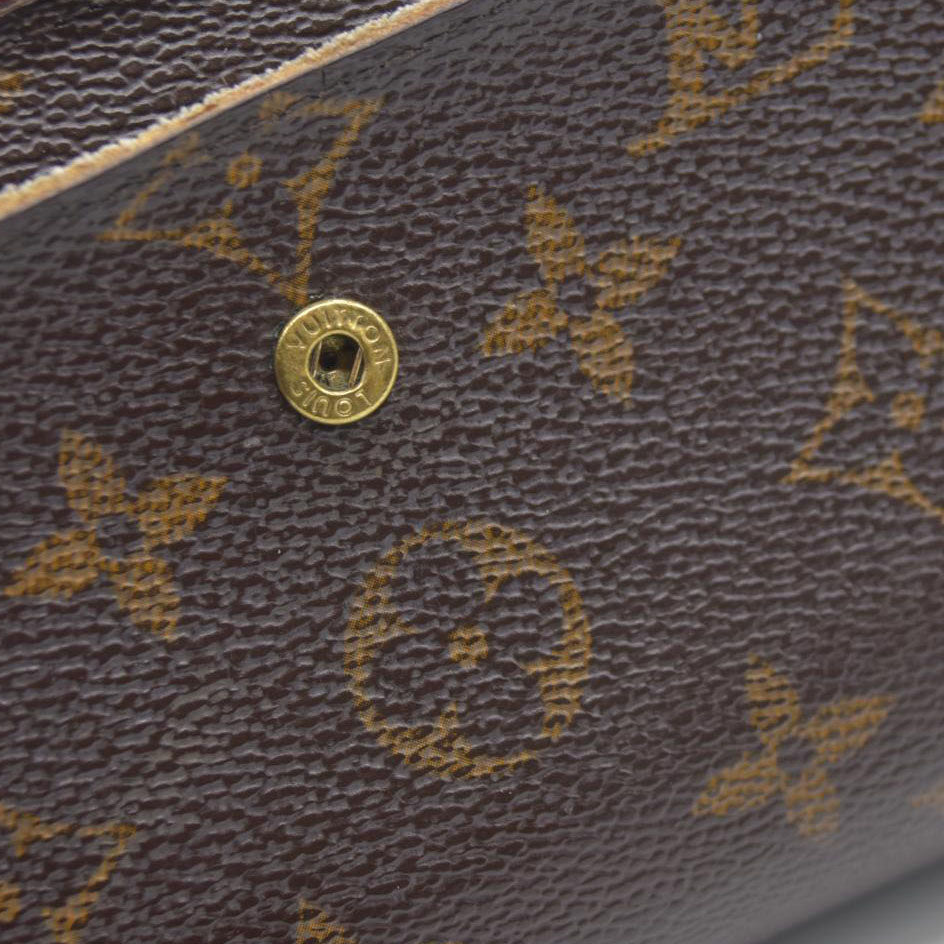 AUCTION $610 LOUIS VUITTON Monogram Alexandra Trifold Wallet CA4018