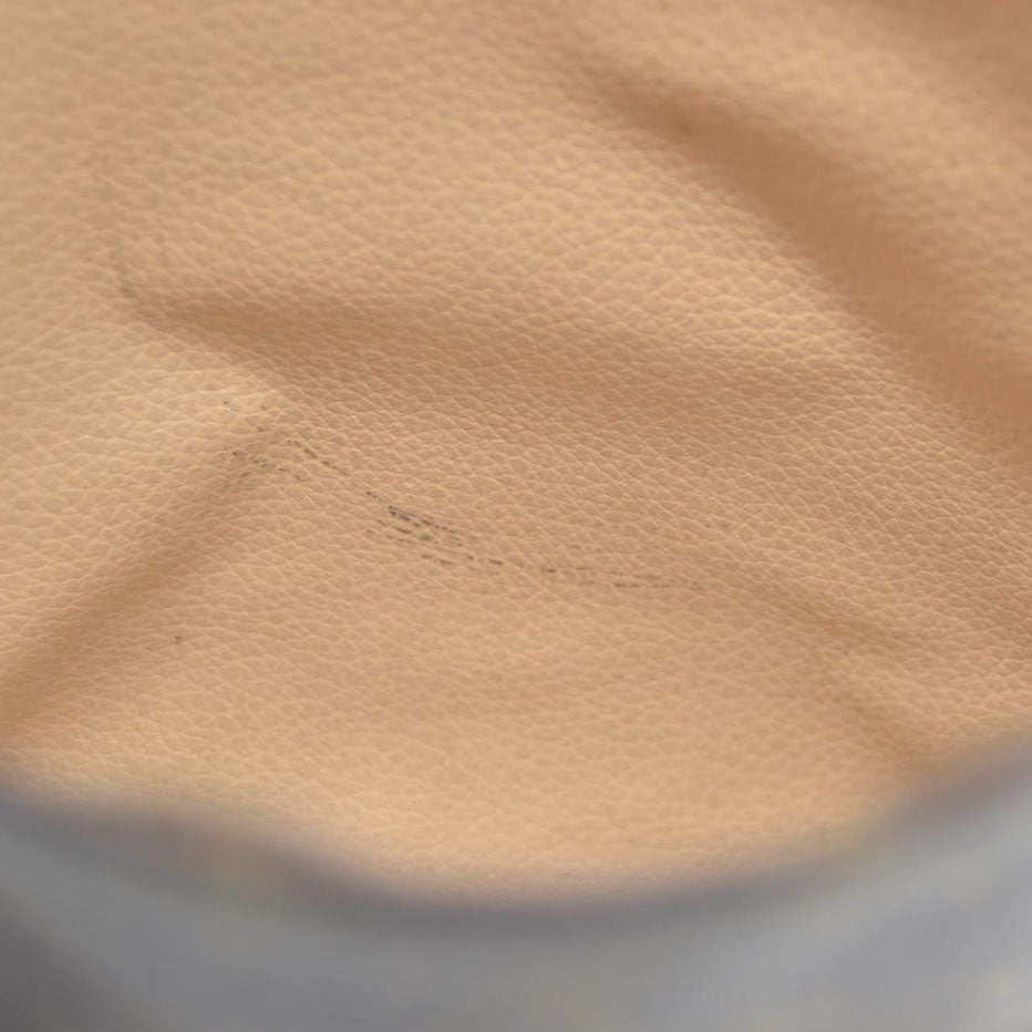 LOUIS VUITTON Posh Toilette 26 Monogram Pouch  844