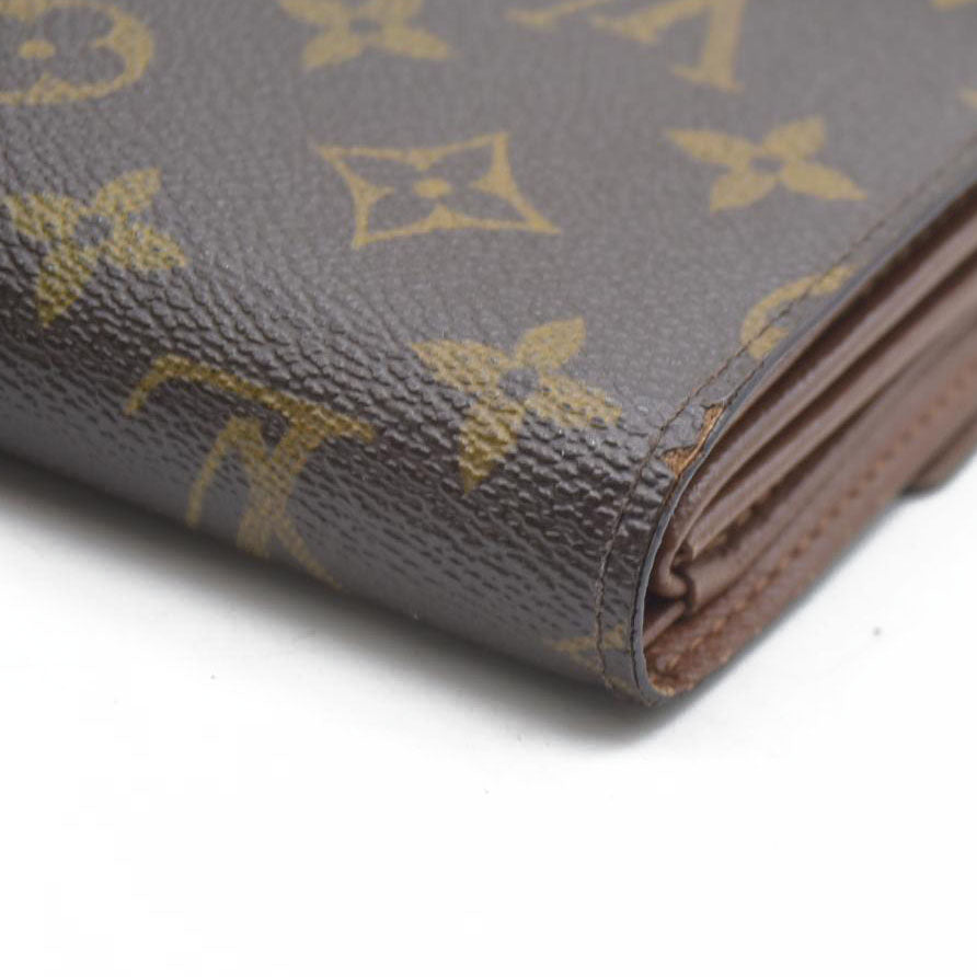 AUCTION $610 LOUIS VUITTON Monogram Alexandra Trifold Wallet CA0097