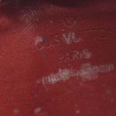 AUCTION $445 Louis Vuitton  Epi Key Pouch Castillan Red