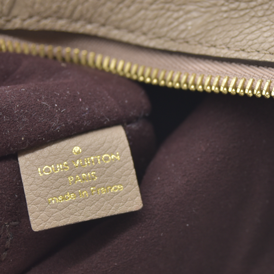 LOUIS VUITTON Empreinte Monogram Giant Neverfull MM Pochette Tourterelle