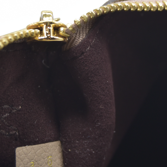 LOUIS VUITTON Empreinte Monogram Giant Neverfull MM Pochette Tourterelle