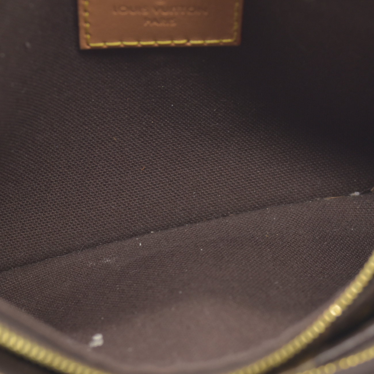 $1890 Louis Vuitton Monogram Liv Pochette RFID
