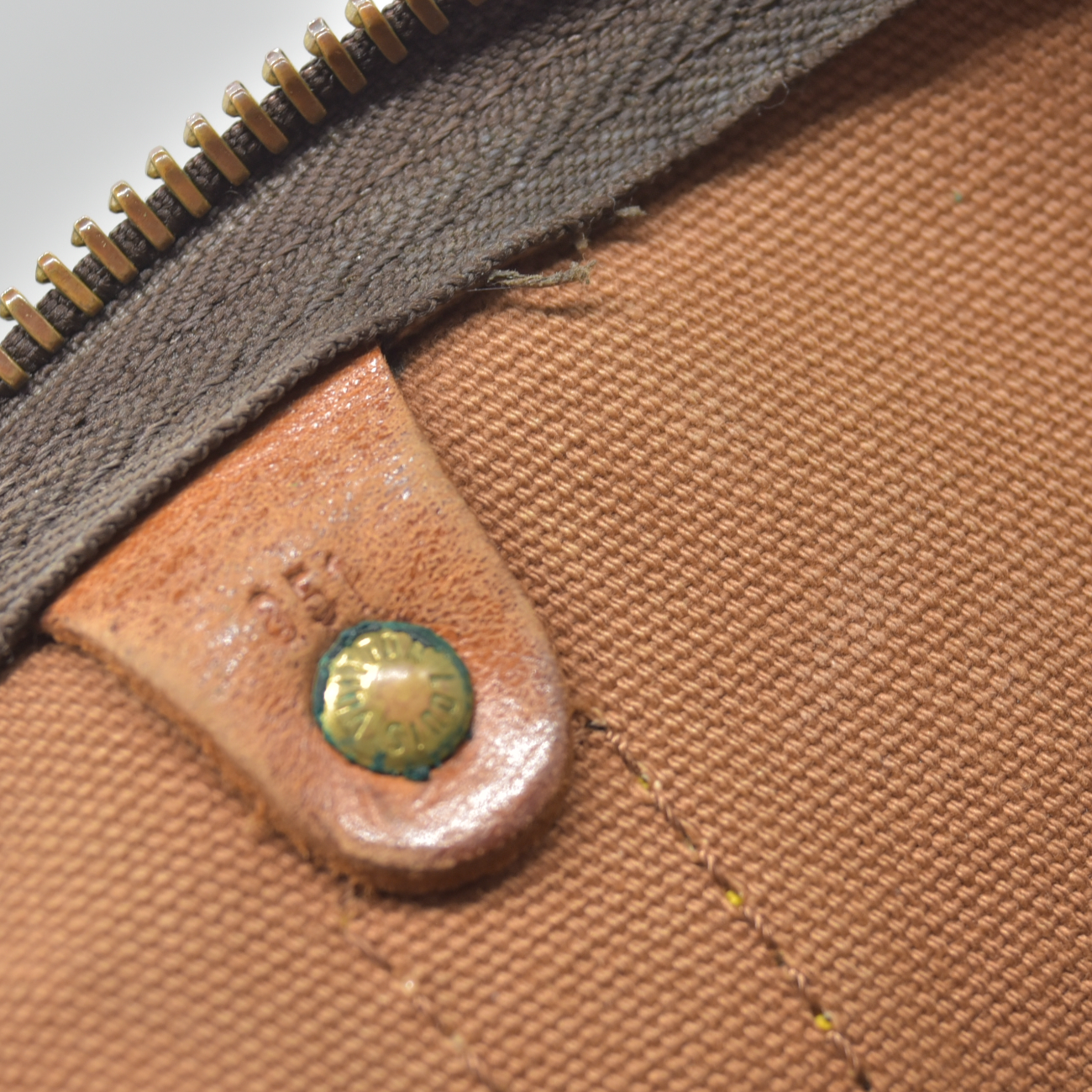 $2750 1985 Louis Vuitton Monogram Keepall Bandouliere 50 SD851