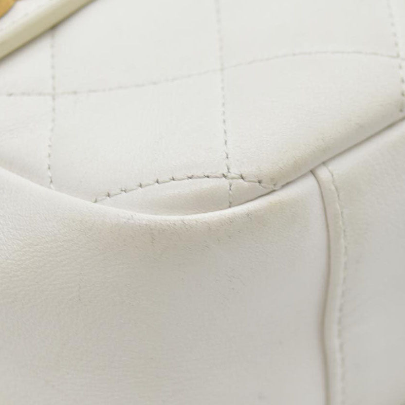 $4100 Chanel Calfskin Quilted Enchained Camera Case Bag White 2020