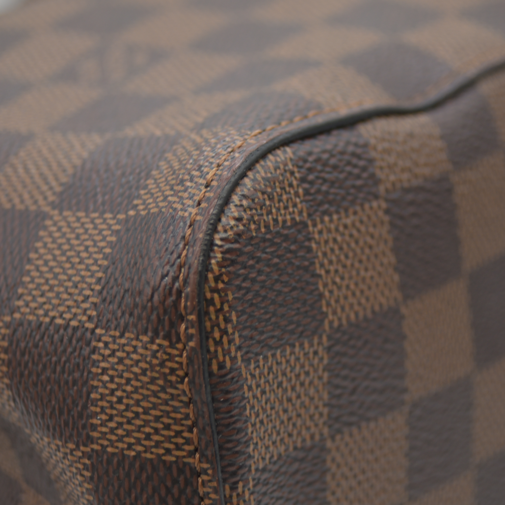 AUCTION $2300 Louis Vuitton  Damier Ebene Neonoe MM Venus Pink