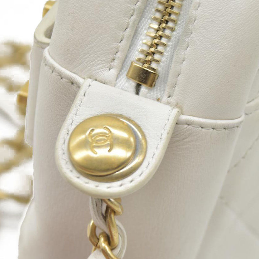 $4100 Chanel Calfskin Quilted Enchained Camera Case Bag White 2020