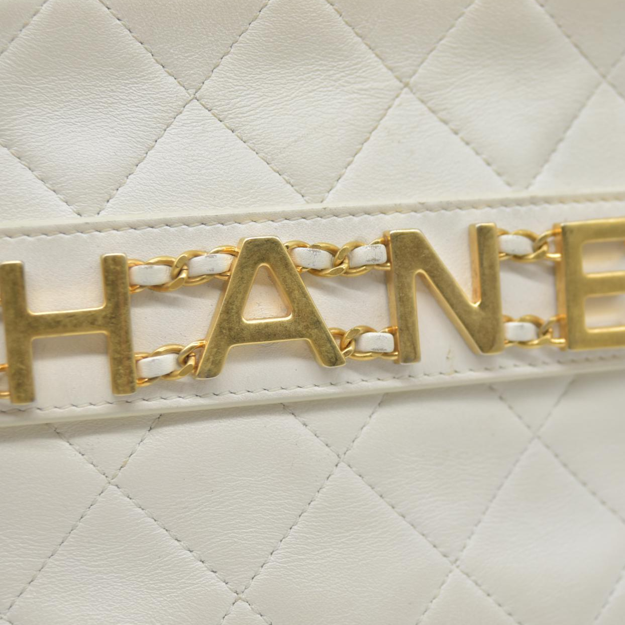 $4100 Chanel Calfskin Quilted Enchained Camera Case Bag White 2020