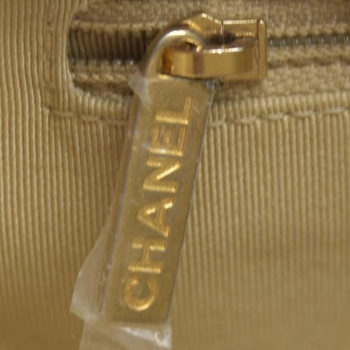 $4100 Chanel Calfskin Quilted Enchained Camera Case Bag White 2020